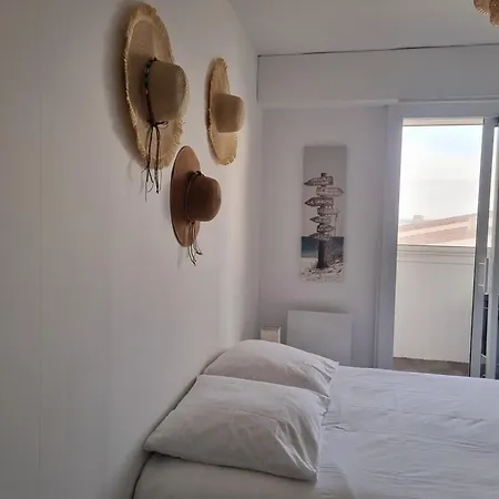 Eau Bleue D'eden Apartment *